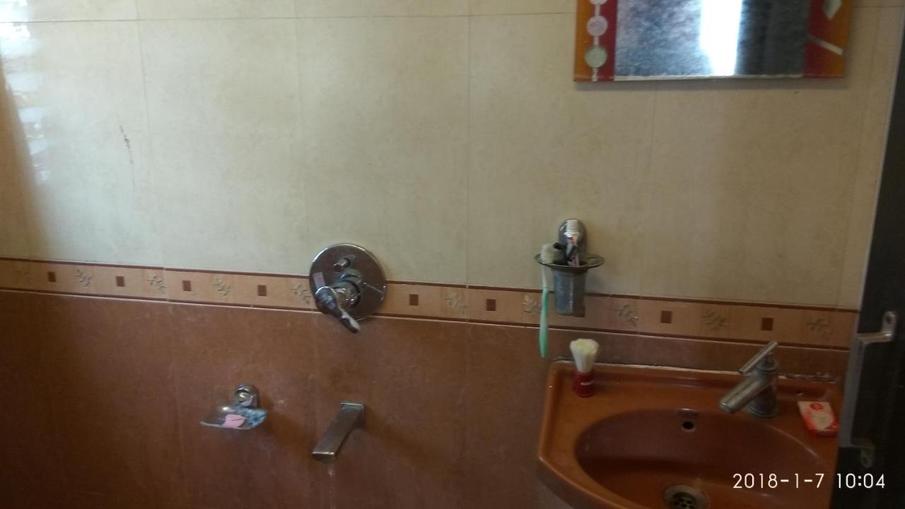 Agrawal Bhavan Budget Stay Only For Indians Mumbai Exterior photo