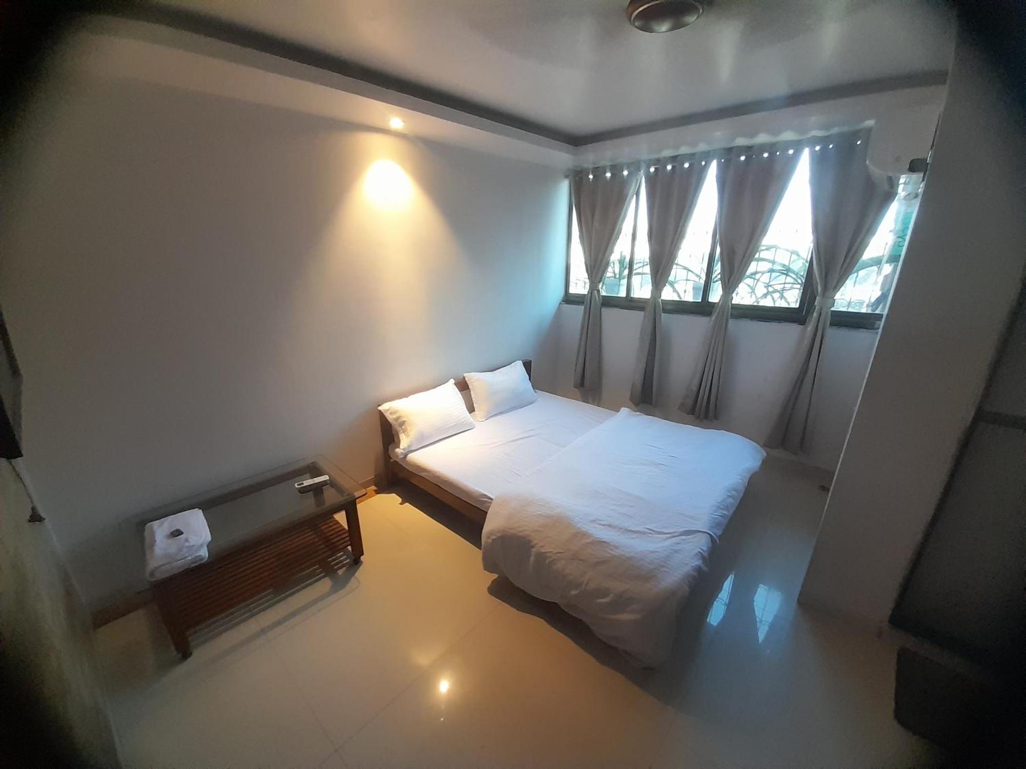 Agrawal Bhavan Budget Stay Only For Indians Mumbai Exterior photo